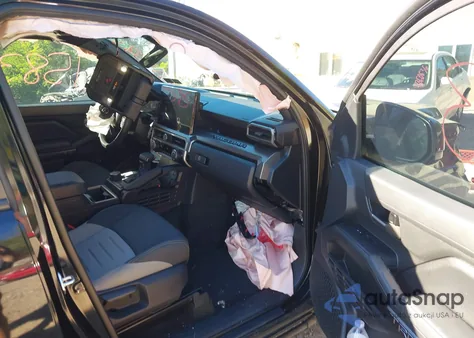 2024 Toyota Tacoma Trd Off Road 4Wd из США, поврежденный, VIN 3TMLB5JN5RM037103